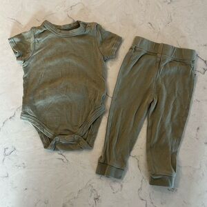 Goumi Baby Set Bodysuit + Pants - Artichoke Green - 3-6M
